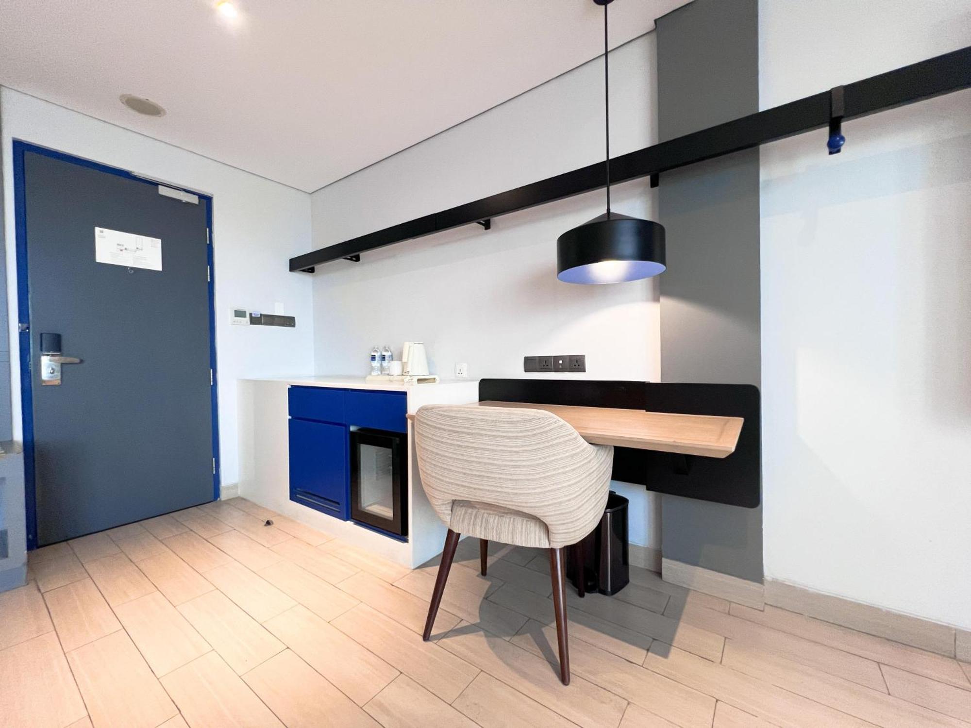 Ibis Styles Batam Nagoya Hotel Exterior photo