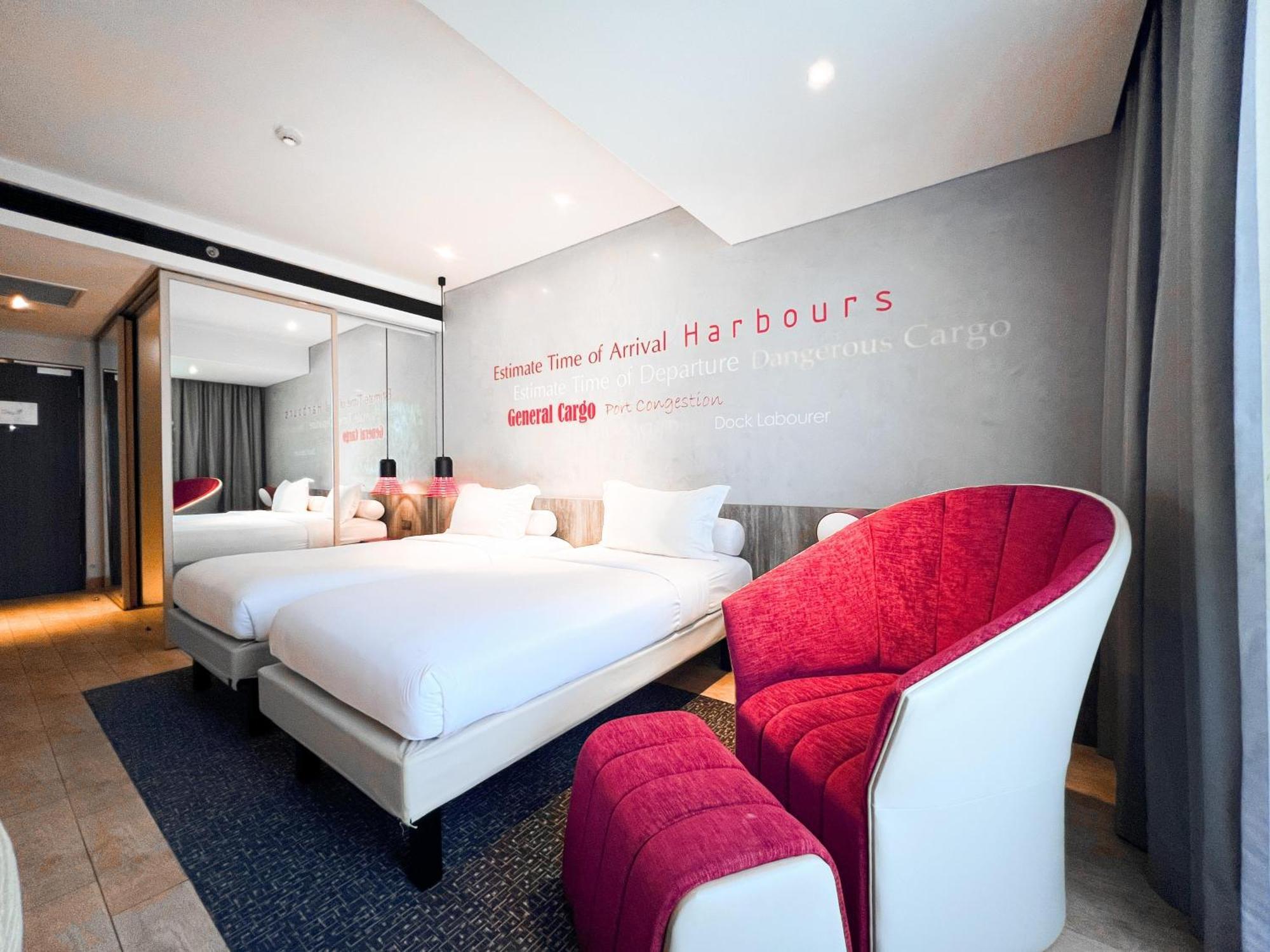 Ibis Styles Batam Nagoya Hotel Exterior photo